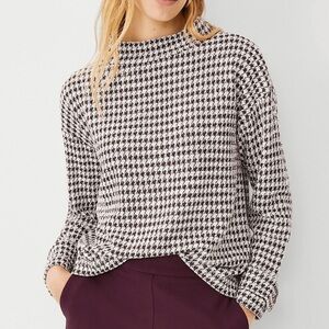 Ann Taylor Houndstooth Mock Neck Sweater Cream and Maroon Size XL